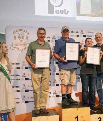 Siegerfoto der Wertungsgruppe Leichte Lagerbiere und Münchner Helle, Kategorie Hobbybrauerei